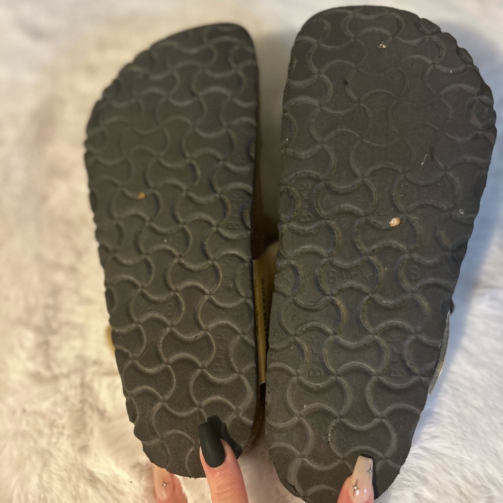 Birkenstock Gold Gizeh Sandal sz:37 - Picture 8 of 9